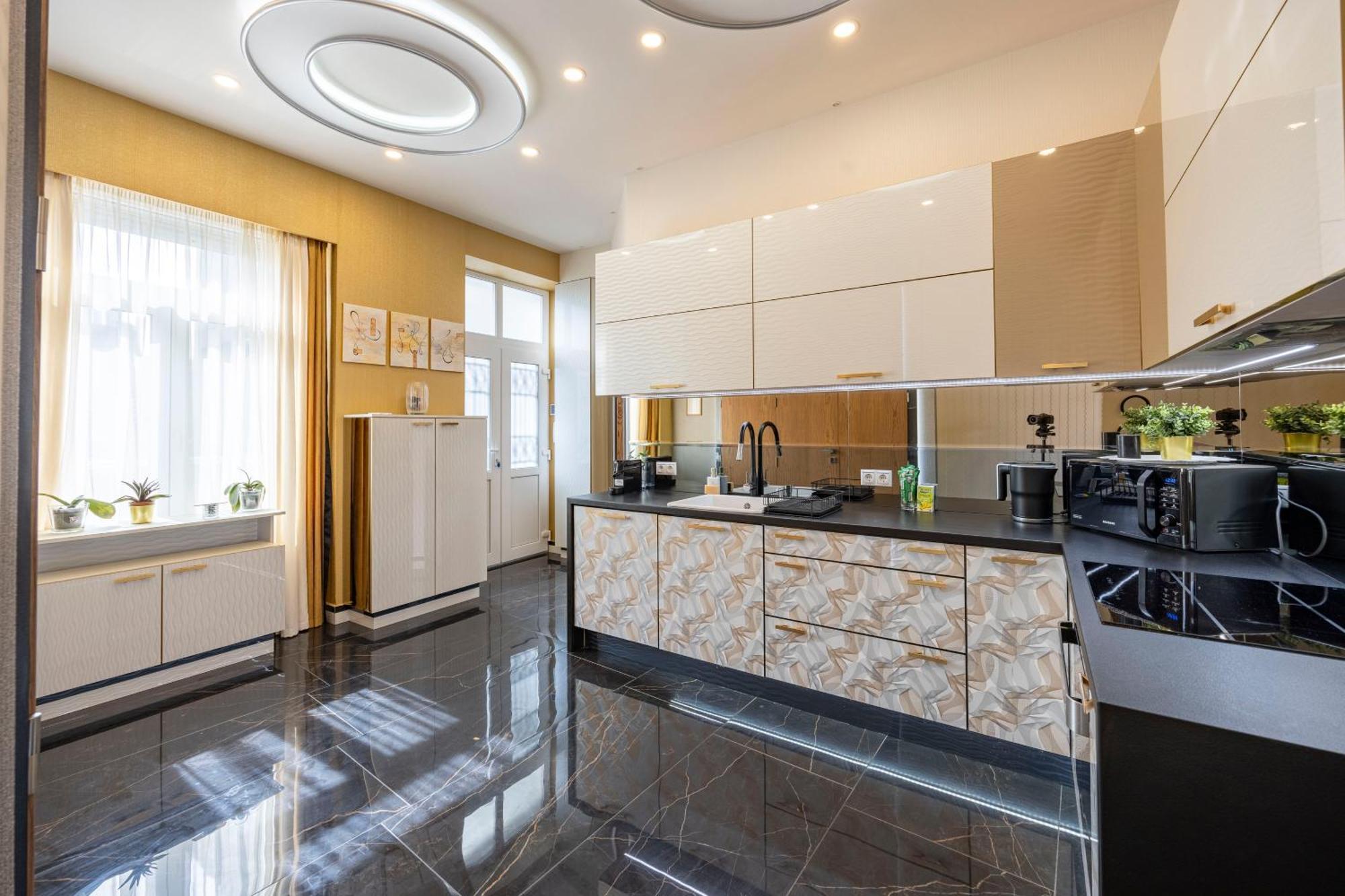 Luxury Royal Central Apartment By Prestige Homes Budapeszt Zewnętrze zdjęcie